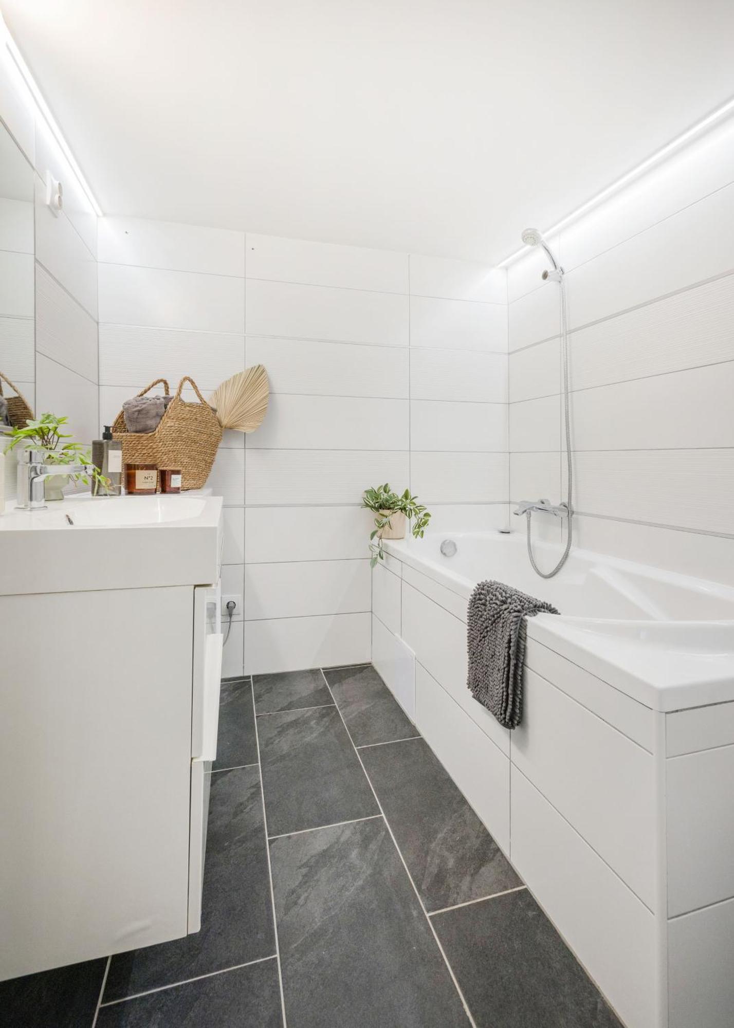 Chic 3br Heart Of District 7- Gem Apartamento Budapest
