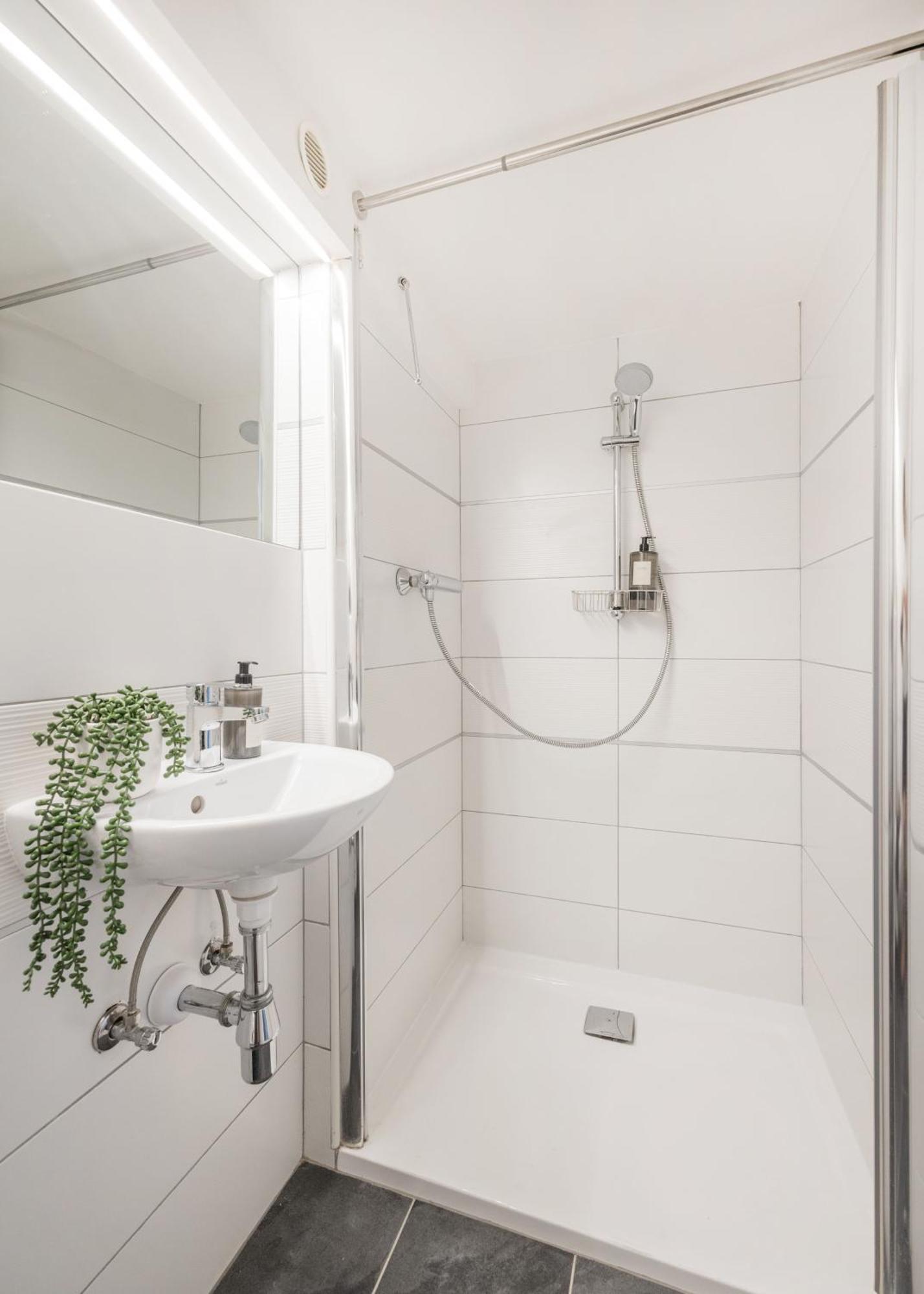 Chic 3br Heart Of District 7- Gem Apartamento Budapest