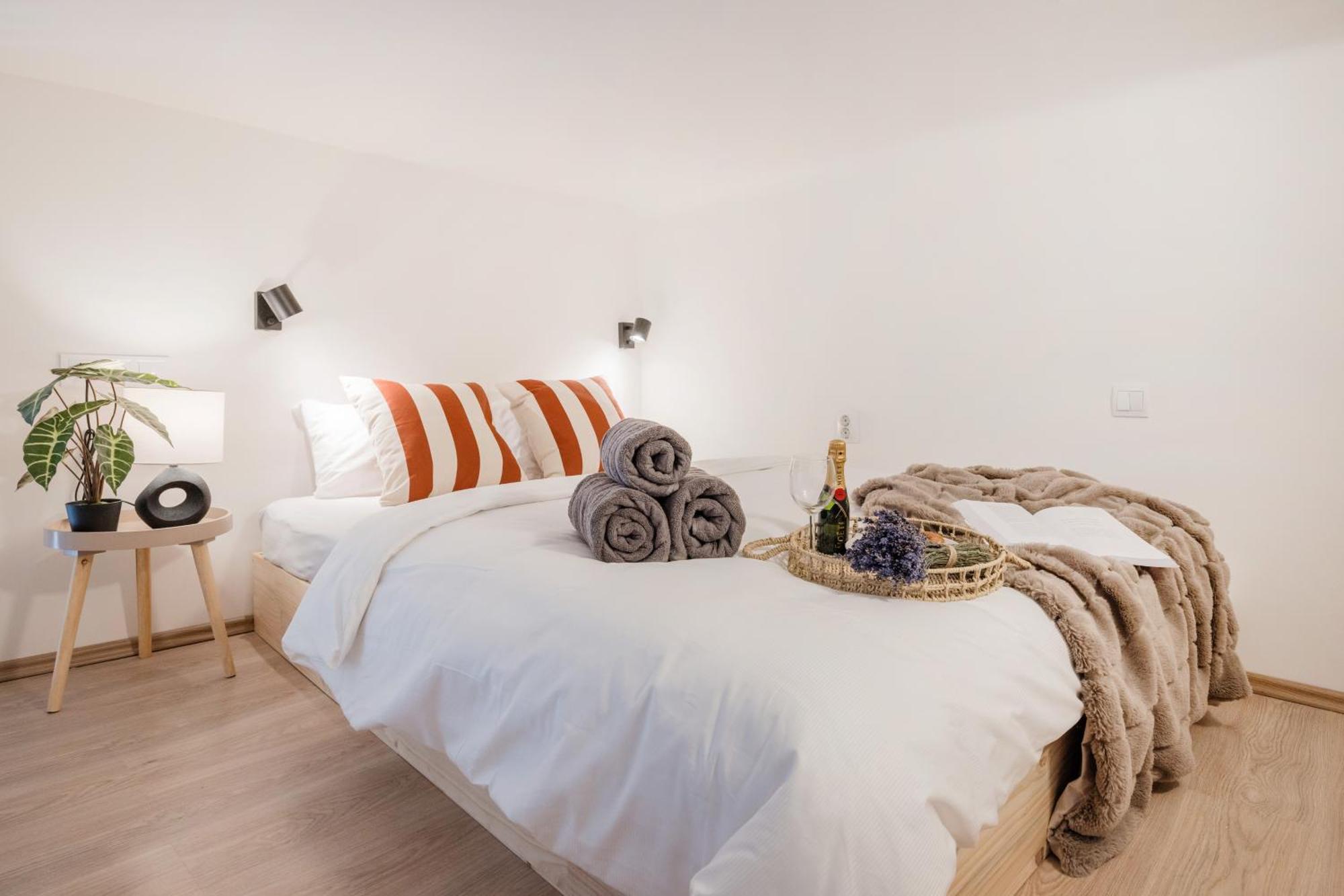 Chic 3br Heart Of District 7- Gem Boedapest
